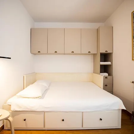 Klaudia With Pool Villa *