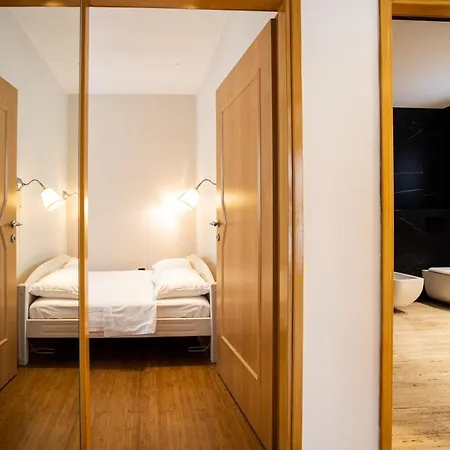 Klaudia With Pool Villa *