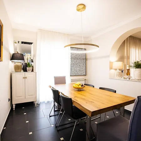 Klaudia With Pool Vila