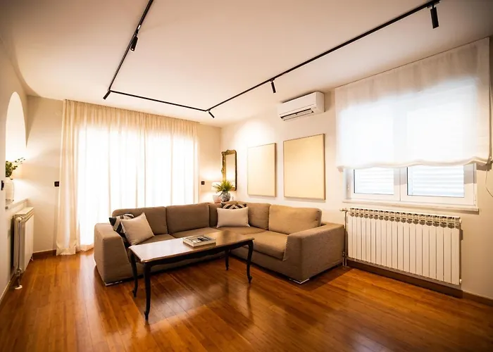 Klaudia With Pool וילה