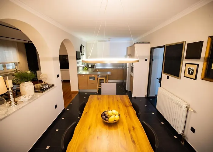 Klaudia With Pool וילה *